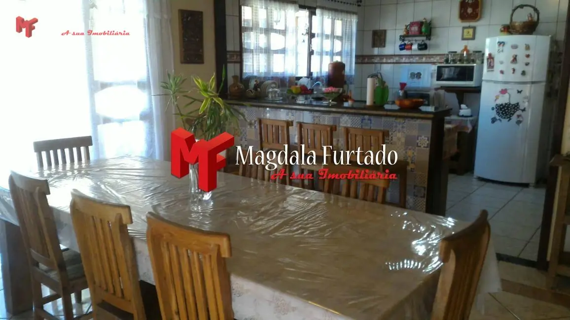 Foto 5 de Casa com 4 quartos à venda, 360m2 em Cabo Frio - RJ