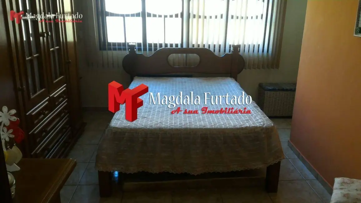 Foto 4 de Casa com 4 quartos à venda, 360m2 em Cabo Frio - RJ