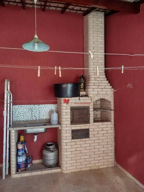 Casa com 3 quartos à venda, 210m2 em Cabo Frio - RJ - imagem 4 Foto 4 de Casa com 3 quartos à venda, 210m2 em Cabo Frio - RJ