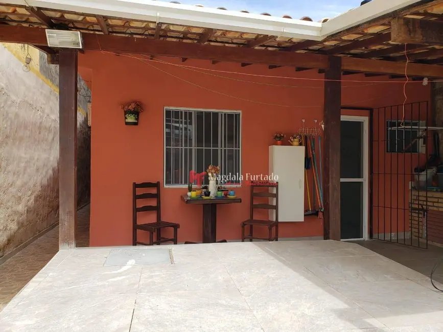 Casa com 3 quartos à venda, 210m2 em Casimiro De Abreu - RJ - imagem 3 Foto 3 de Casa com 3 quartos à venda, 210m2 em Casimiro De Abreu - RJ