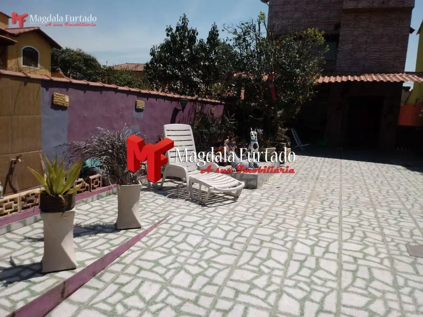 Foto 3 de Casa com 4 quartos à venda, 225m2 em Cabo Frio - RJ