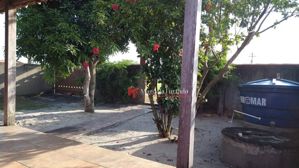 Foto 5 de Casa com 2 quartos à venda, 420m2 em Cabo Frio - RJ