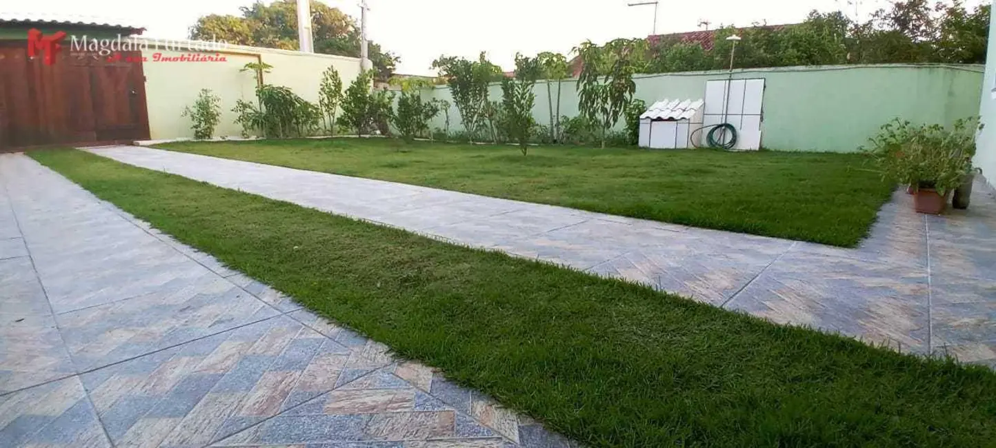 Foto 2 de Casa com 3 quartos à venda, 260m2 em Cabo Frio - RJ