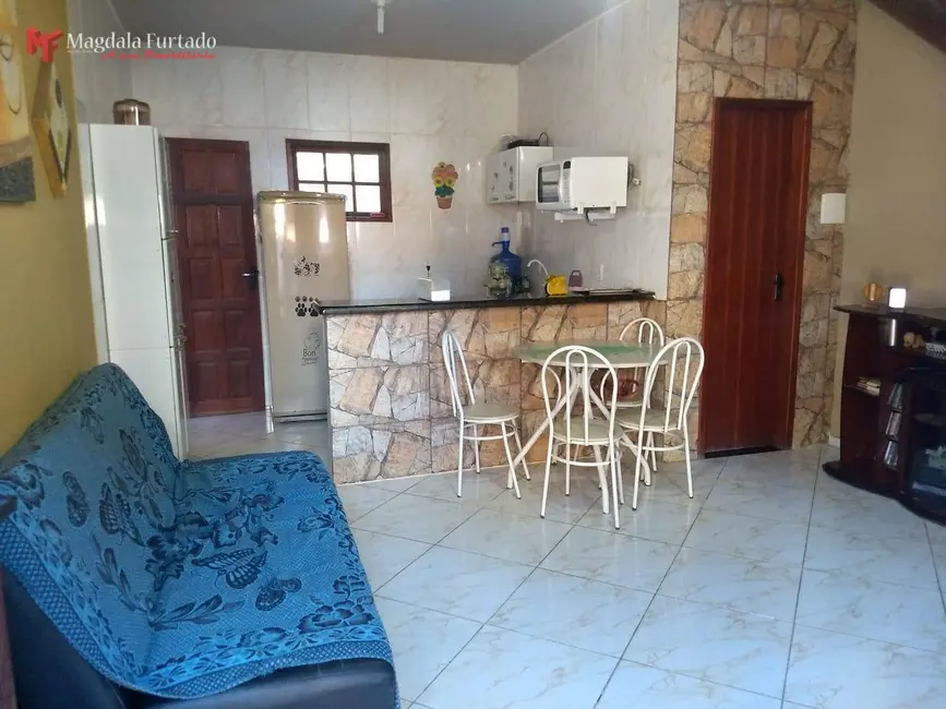 Foto 2 de Casa com 2 quartos à venda, 70m2 em Cabo Frio - RJ