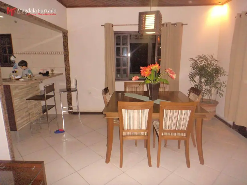 Foto 3 de Casa com 3 quartos à venda, 170m2 em Cabo Frio - RJ