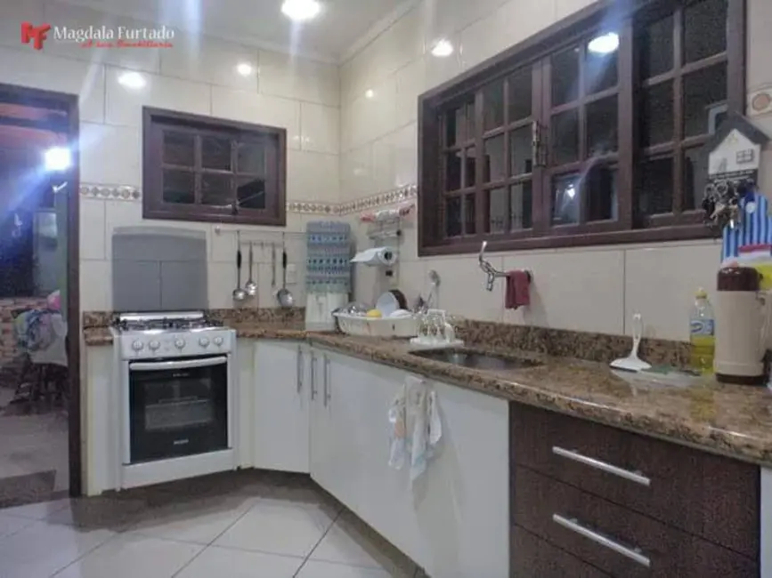 Foto 4 de Casa com 3 quartos à venda, 170m2 em Cabo Frio - RJ