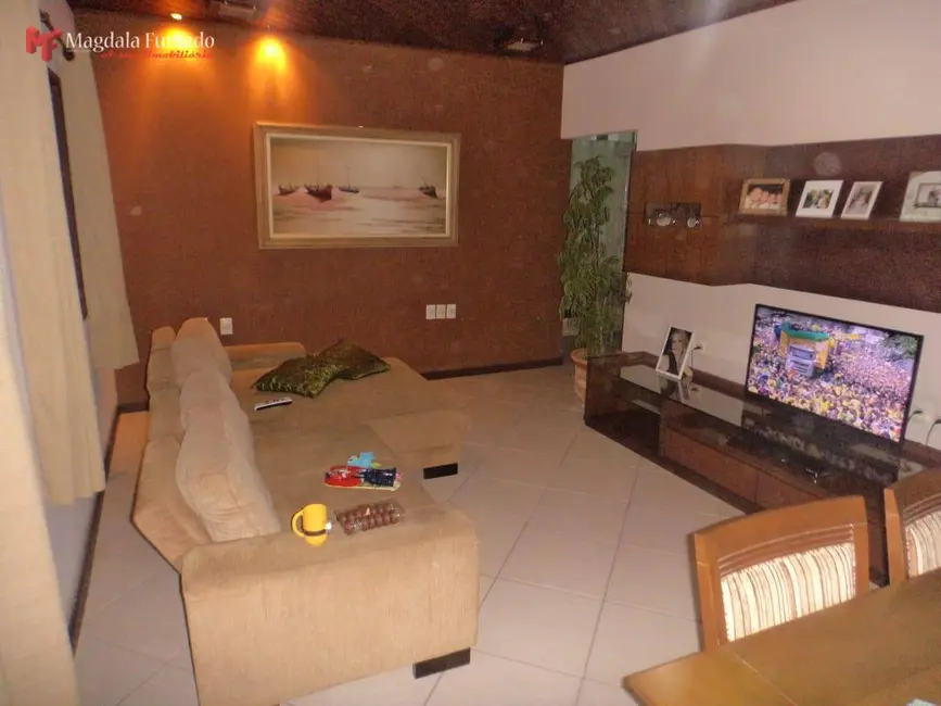 Foto 2 de Casa com 3 quartos à venda, 170m2 em Cabo Frio - RJ