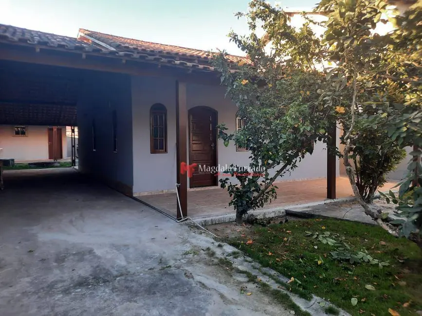 Foto 1 de Casa com 3 quartos à venda, 287m2 em Cabo Frio - RJ