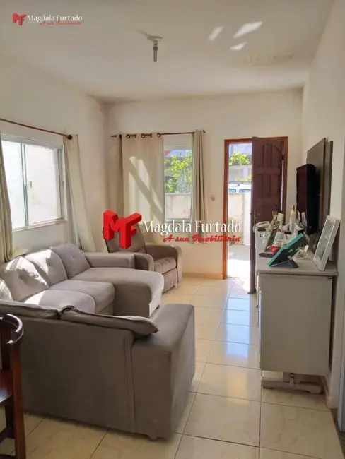 Foto 2 de Casa com 3 quartos à venda, 130m2 em Cabo Frio - RJ