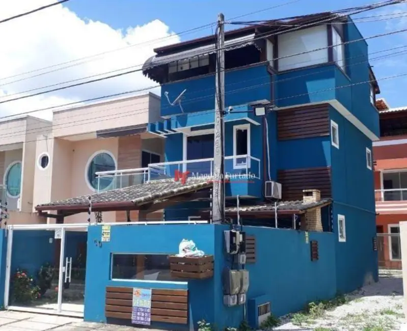 Foto 1 de Casa com 3 quartos à venda, 105m2 em Rio Das Ostras - RJ