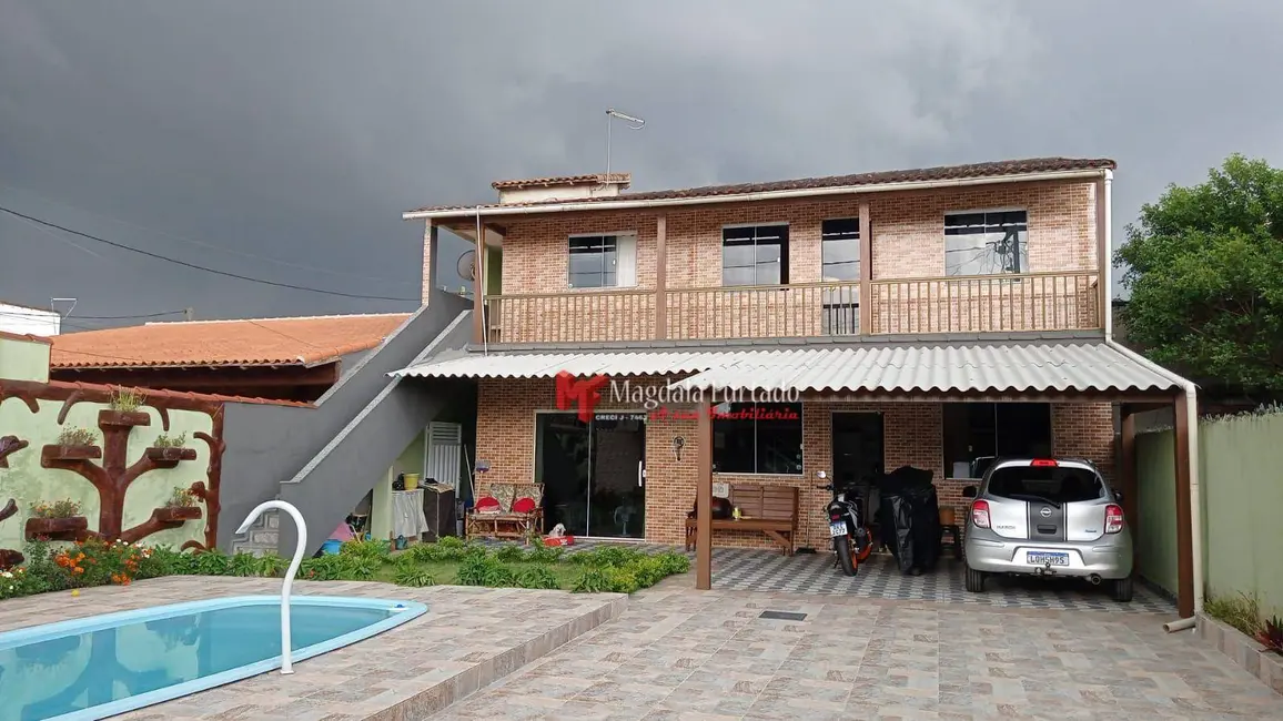 Foto 1 de Casa com 2 quartos à venda, 220m2 em Cabo Frio - RJ