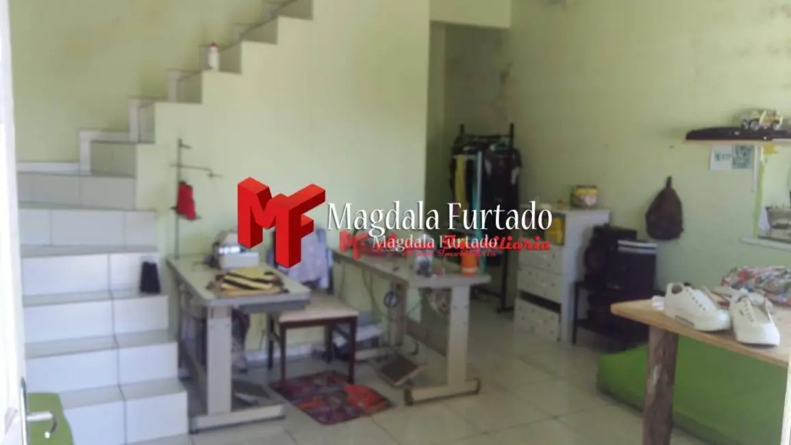 Foto 6 de Casa com 2 quartos à venda, 76m2 em Cabo Frio - RJ