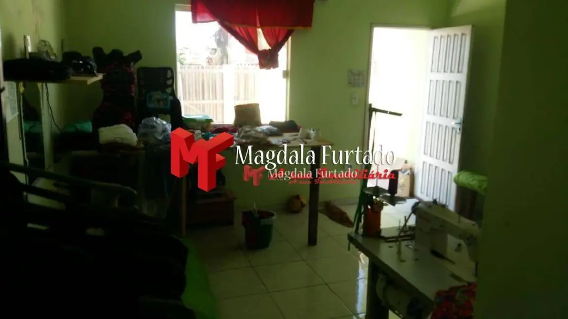 Foto 8 de Casa com 2 quartos à venda, 76m2 em Cabo Frio - RJ