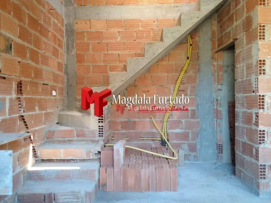 Foto 6 de Casa com 2 quartos à venda, 138m2 em Cabo Frio - RJ