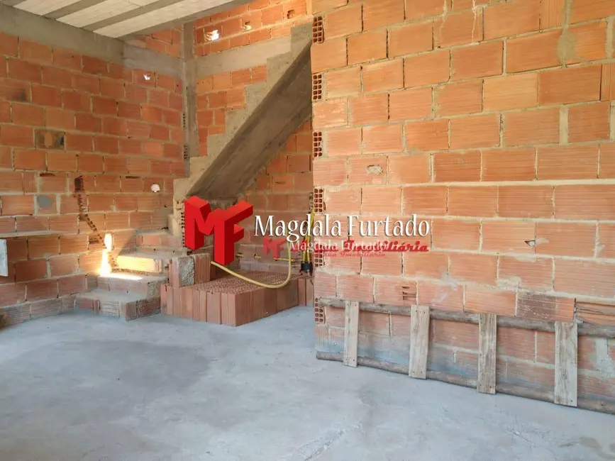 Foto 9 de Casa com 2 quartos à venda, 138m2 em Cabo Frio - RJ