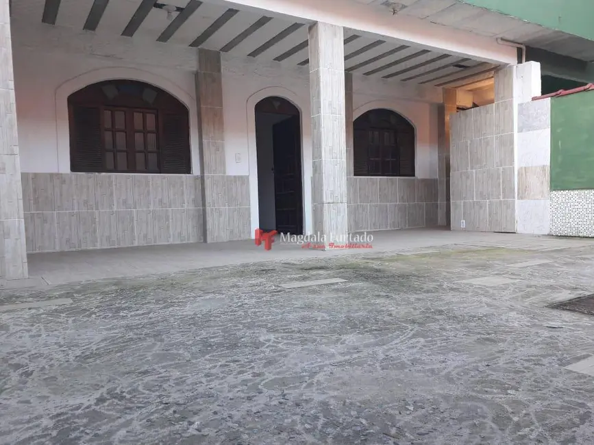 Foto 5 de Casa com 5 quartos à venda, 150m2 em Cabo Frio - RJ