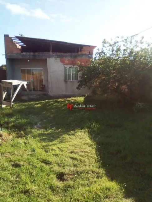 Casa com 2 quartos à venda, 250m2 em Cabo Frio - RJ - imagem 1 Foto 1 de Casa com 2 quartos à venda, 250m2 em Cabo Frio - RJ