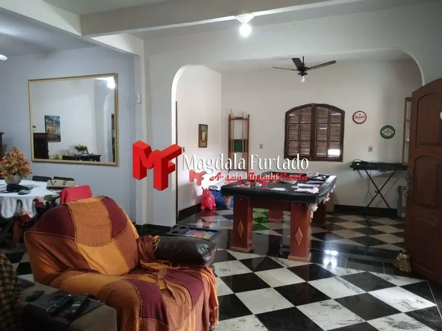 Casa com 4 quartos à venda, 440m2 em Cabo Frio - RJ - imagem 8 Foto 8 de Casa com 4 quartos à venda, 440m2 em Cabo Frio - RJ