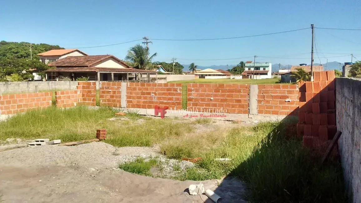 Foto 1 de Terreno / Lote à venda, 120m2 em Cabo Frio - RJ