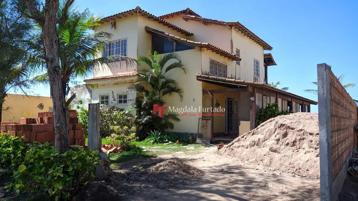 Foto 1 de Casa com 3 quartos à venda, 450m2 em Cabo Frio - RJ