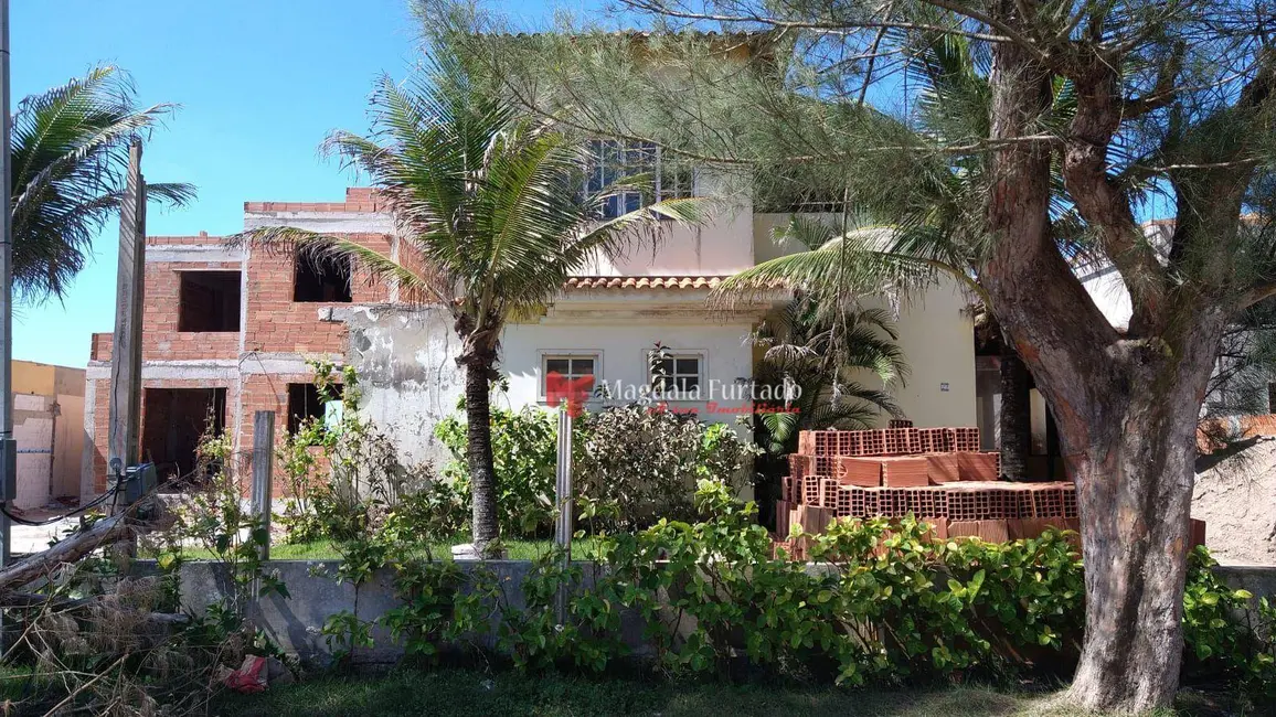 Foto 2 de Casa com 3 quartos à venda, 450m2 em Cabo Frio - RJ
