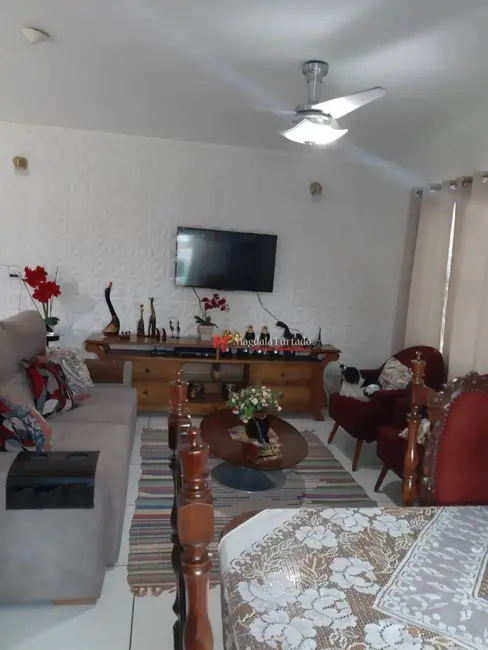 Casa com 3 quartos à venda, 600m2 em Verão Vermelho (Tamoios), Cabo Frio - RJ - imagem 9 Foto 9 de Casa com 3 quartos à venda, 600m2 em Verão Vermelho (Tamoios), Cabo Frio - RJ