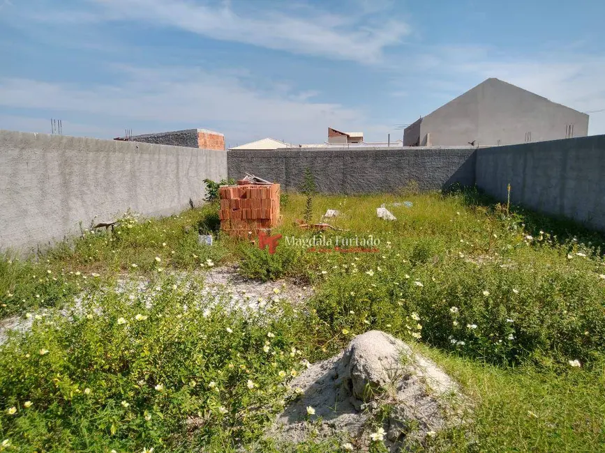 Foto 1 de Terreno / Lote à venda, 200m2 em Cabo Frio - RJ