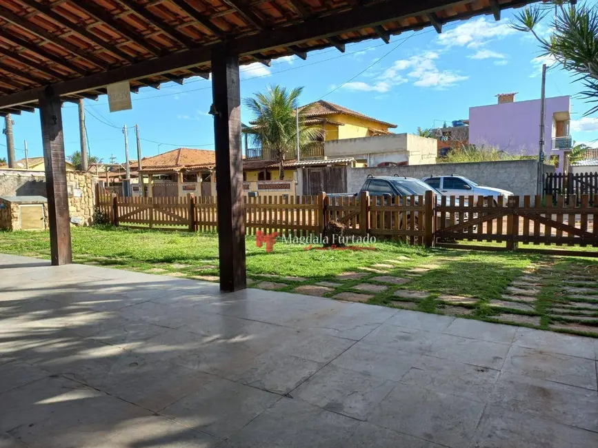 Foto 4 de Casa com 3 quartos à venda, 600m2 em Cabo Frio - RJ
