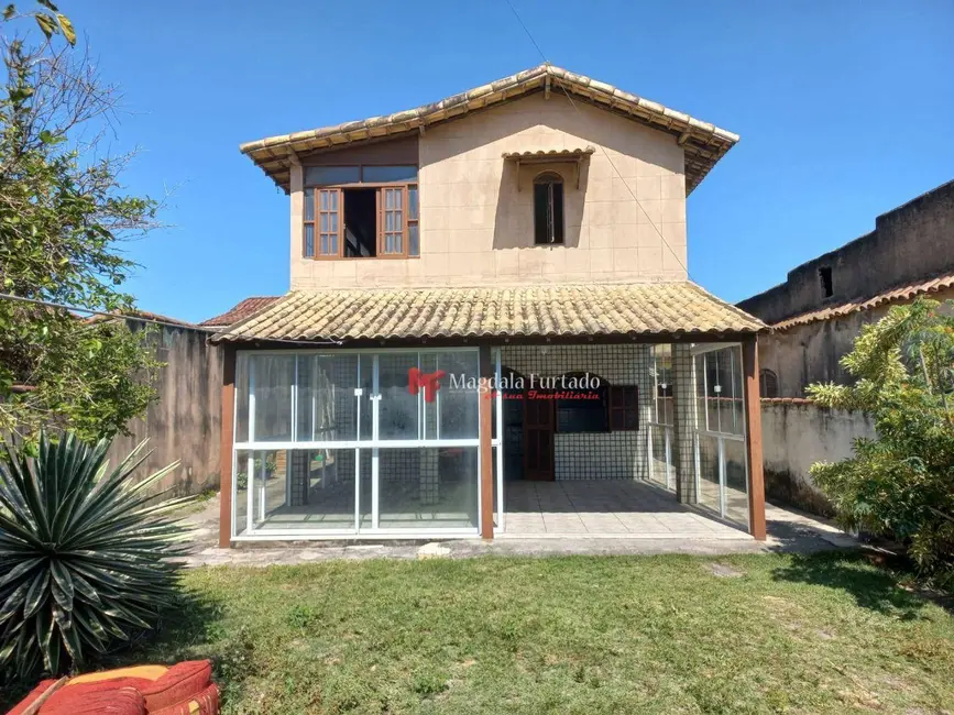 Foto 1 de Casa com 3 quartos à venda, 360m2 em Cabo Frio - RJ