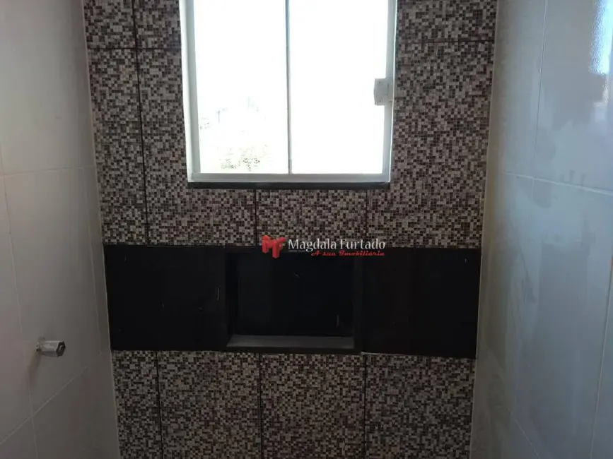 Foto 3 de Casa com 2 quartos à venda, 90m2 em Cabo Frio - RJ