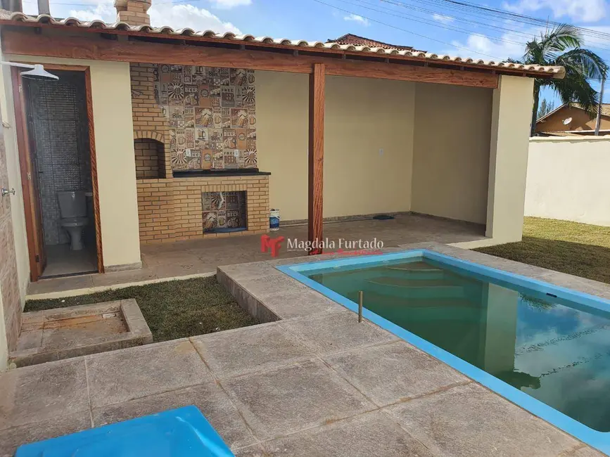 Foto 2 de Casa com 2 quartos à venda, 176m2 em Cabo Frio - RJ