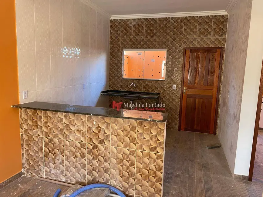Foto 2 de Casa com 2 quartos à venda, 250m2 em Cabo Frio - RJ