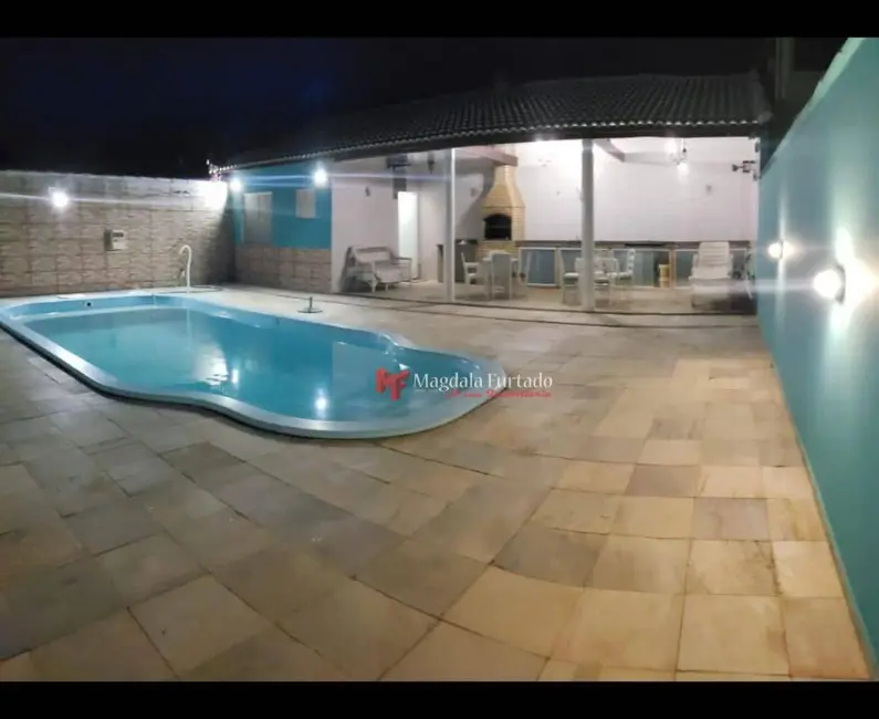 Casa com 4 quartos à venda, 300m2 em Cabo Frio - RJ - imagem 3 Foto 3 de Casa com 4 quartos à venda, 300m2 em Cabo Frio - RJ