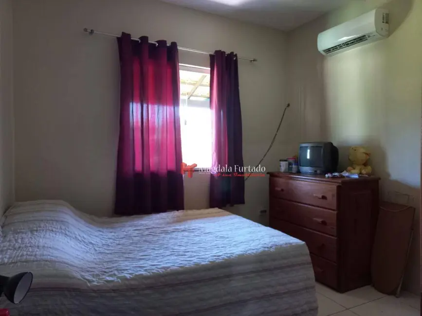 Foto 9 de Casa com 2 quartos à venda, 150m2 em Cabo Frio - RJ