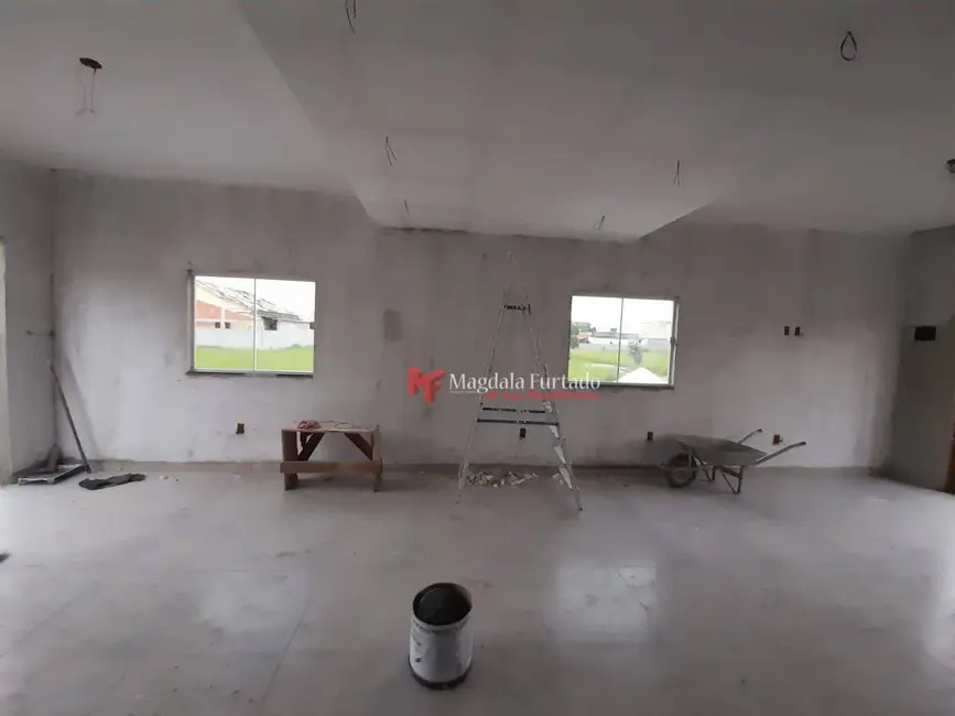 Foto 3 de Casa com 4 quartos à venda, 360m2 em Cabo Frio - RJ