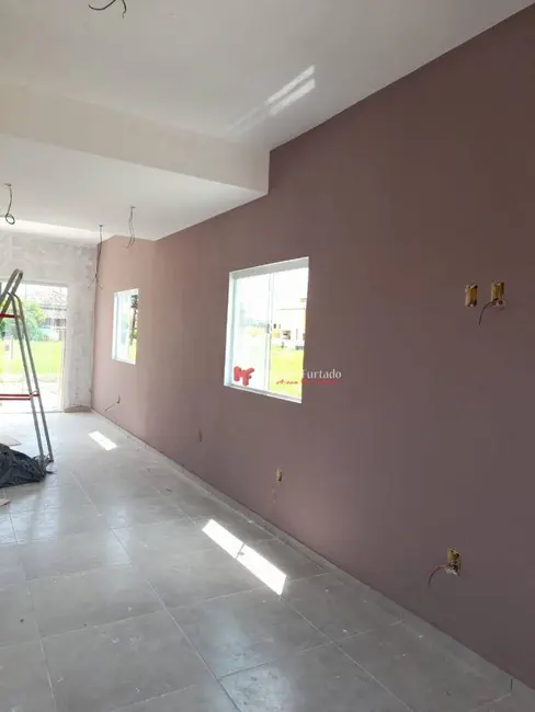 Foto 4 de Casa com 4 quartos à venda, 360m2 em Cabo Frio - RJ