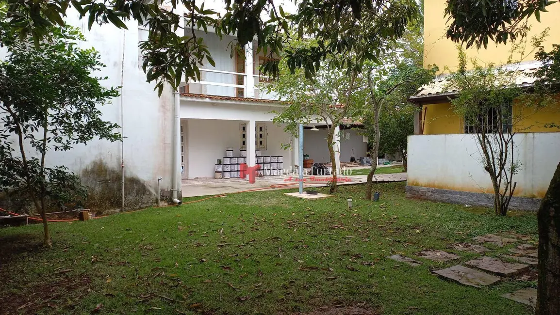 Foto 3 de Casa com 3 quartos à venda, 300m2 em Cabo Frio - RJ
