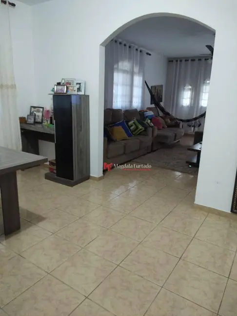 Casa com 3 quartos à venda, 480m2 em Cabo Frio - RJ - imagem 4 Foto 4 de Casa com 3 quartos à venda, 480m2 em Cabo Frio - RJ