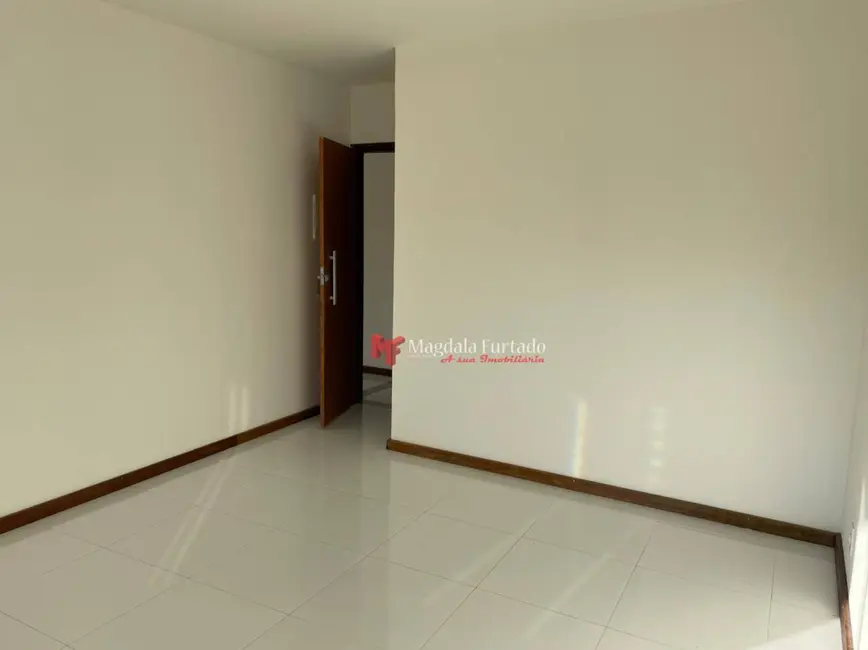Foto 6 de Casa com 2 quartos à venda, 200m2 em Cabo Frio - RJ