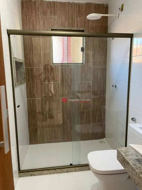 Foto 5 de Casa com 2 quartos à venda, 200m2 em Cabo Frio - RJ