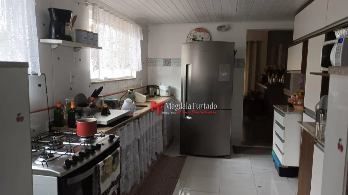 Casa com 2 quartos à venda, 360m2 em Cabo Frio - RJ - imagem 3 Foto 3 de Casa com 2 quartos à venda, 360m2 em Cabo Frio - RJ