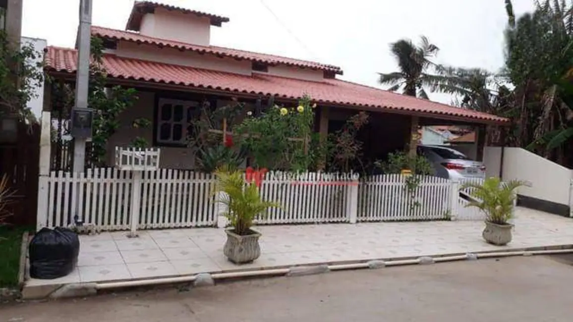 Foto 1 de Casa com 4 quartos à venda, 360m2 em Cabo Frio - RJ