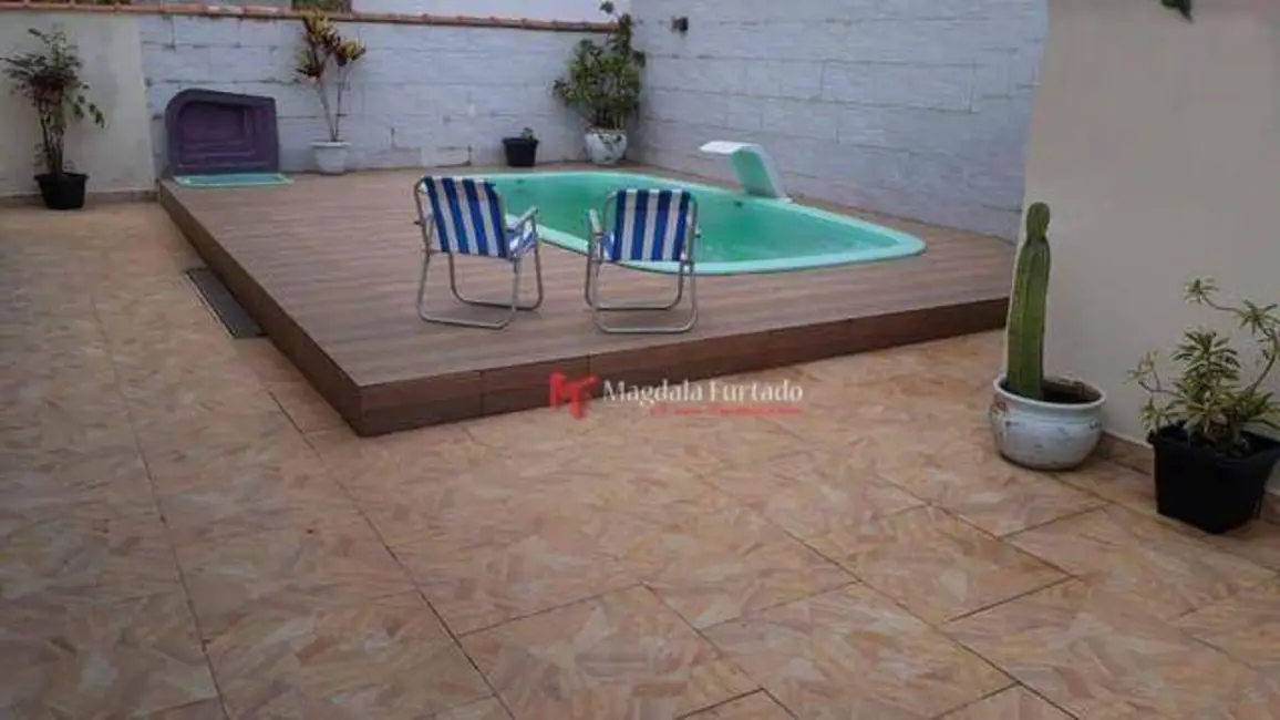 Foto 2 de Casa com 4 quartos à venda, 360m2 em Cabo Frio - RJ
