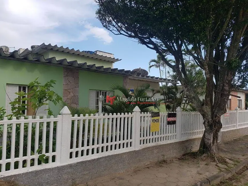 Foto 2 de Casa com 5 quartos à venda, 360m2 em Cabo Frio - RJ