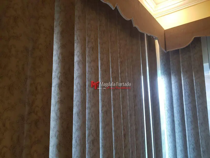 Foto 2 de Casa com 4 quartos à venda, 130m2 em Cabo Frio - RJ