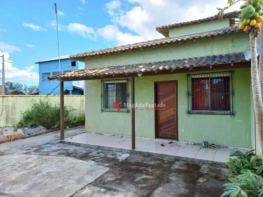 Foto 2 de Casa com 2 quartos à venda, 200m2 em Cabo Frio - RJ
