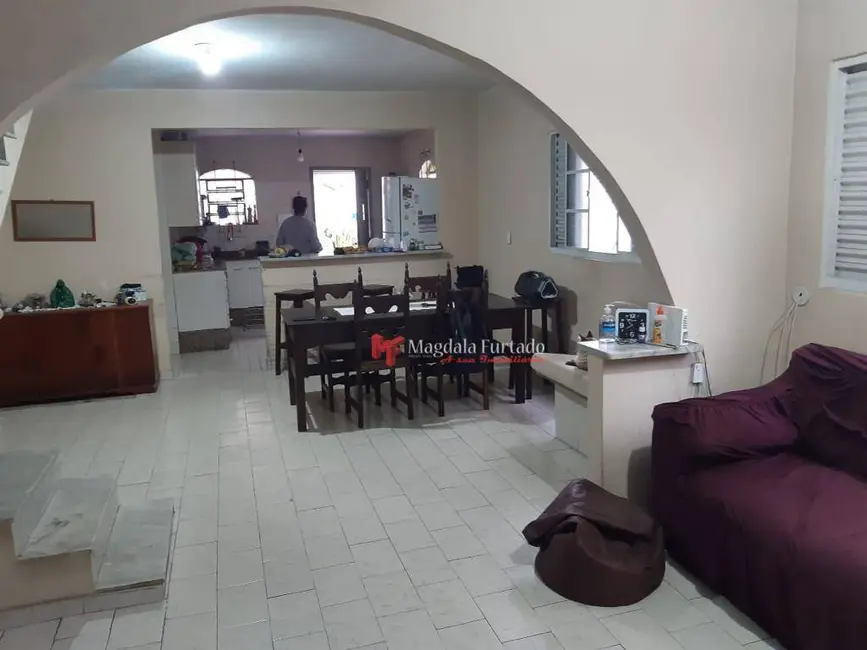 Foto 3 de Casa com 3 quartos à venda, 300m2 em Braga, Cabo Frio - RJ
