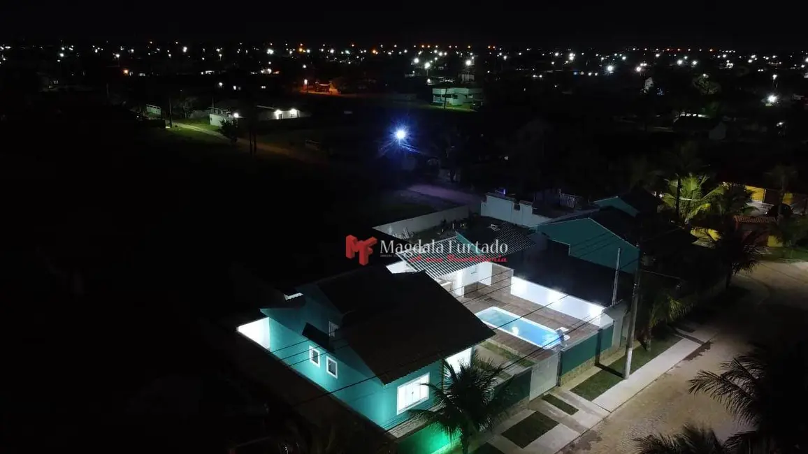 Foto 3 de Casa com 2 quartos à venda, 227m2 em Cabo Frio - RJ