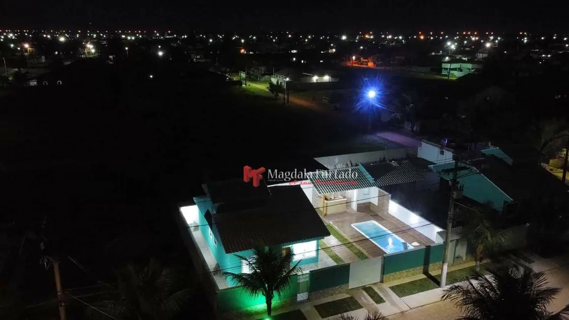 Foto 4 de Casa com 2 quartos à venda, 227m2 em Cabo Frio - RJ