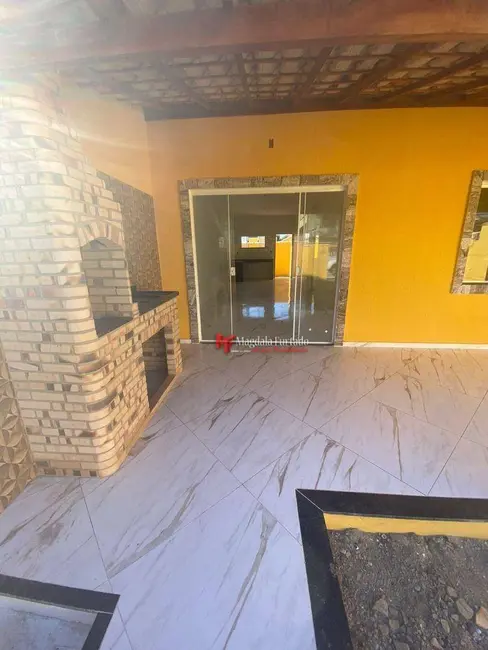 Foto 2 de Casa com 2 quartos à venda, 220m2 em Cabo Frio - RJ